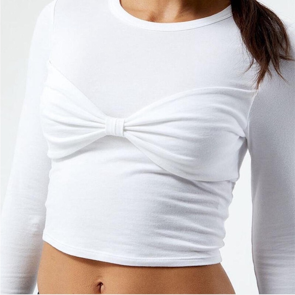 PacSun White Long Sleeve Crop Top